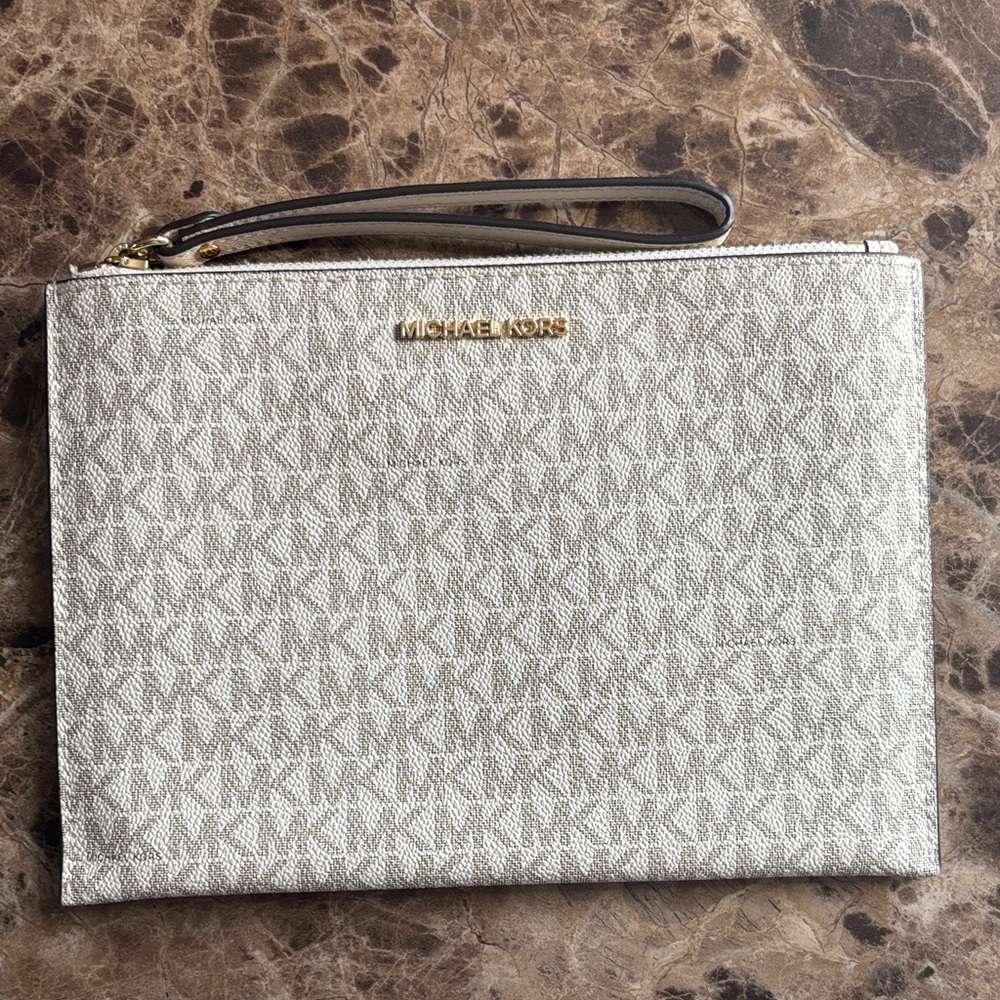 Michael Kors Large Wristlet